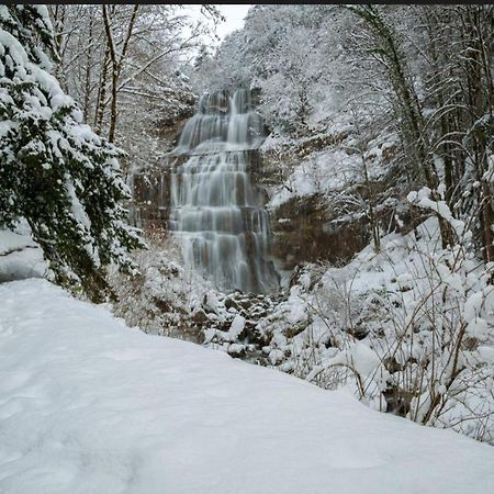 Vila La Jurassienne Champagnole Exteriér fotografie